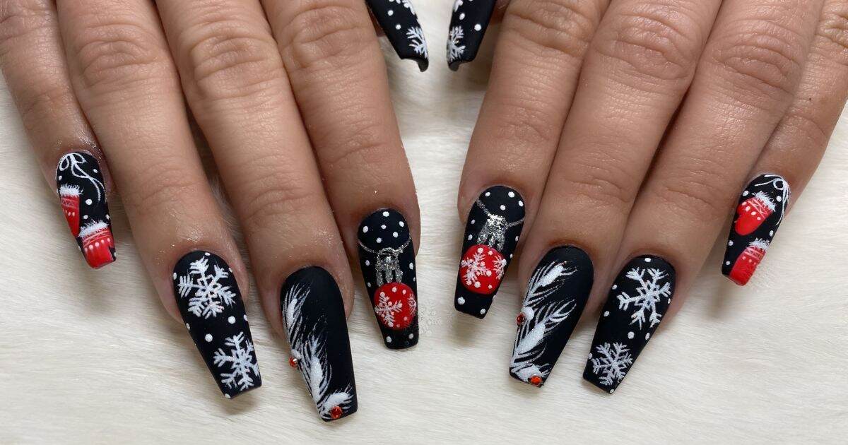 Black Christmas Nail Ideas You’ll Want to Screenshot ASAP