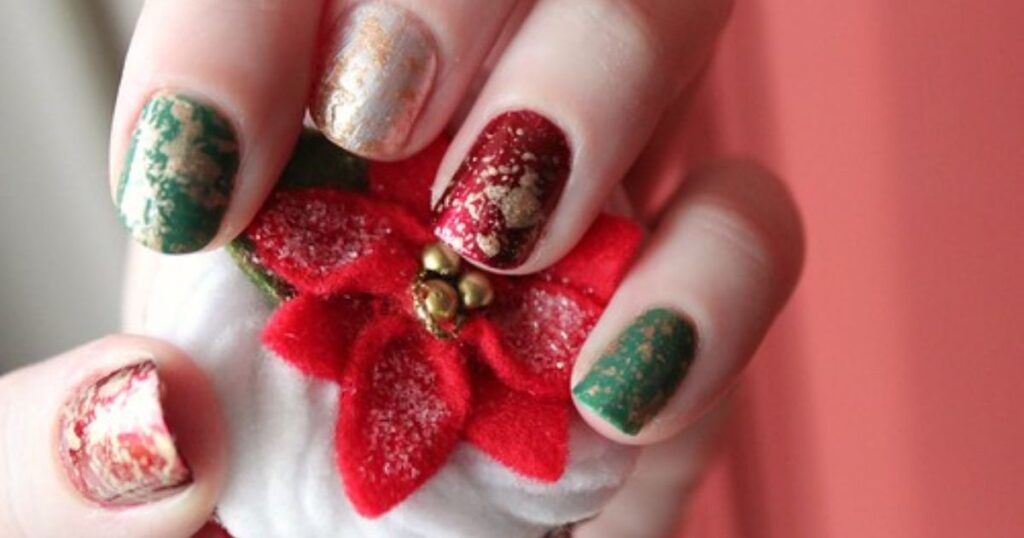 Holly Jolly Mani