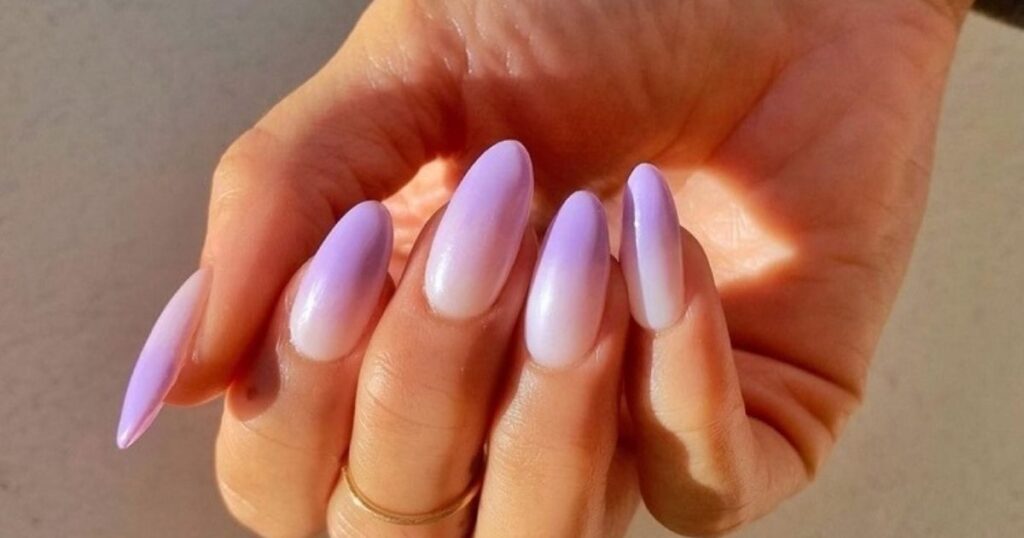 Lavender Ombre Star Nails for a Magical Effect